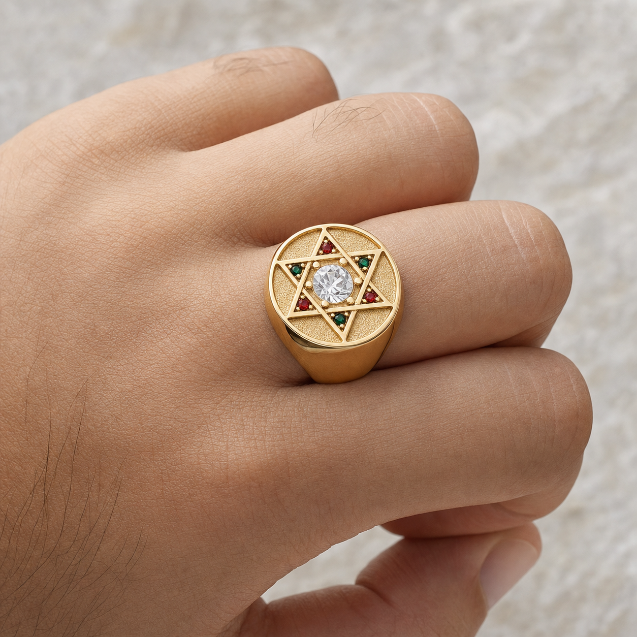 Bague Magen David dorée – Chevalière sertie – Image 2
