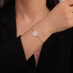 Bracelet argenté ajustable avec médaillon rond Magen David