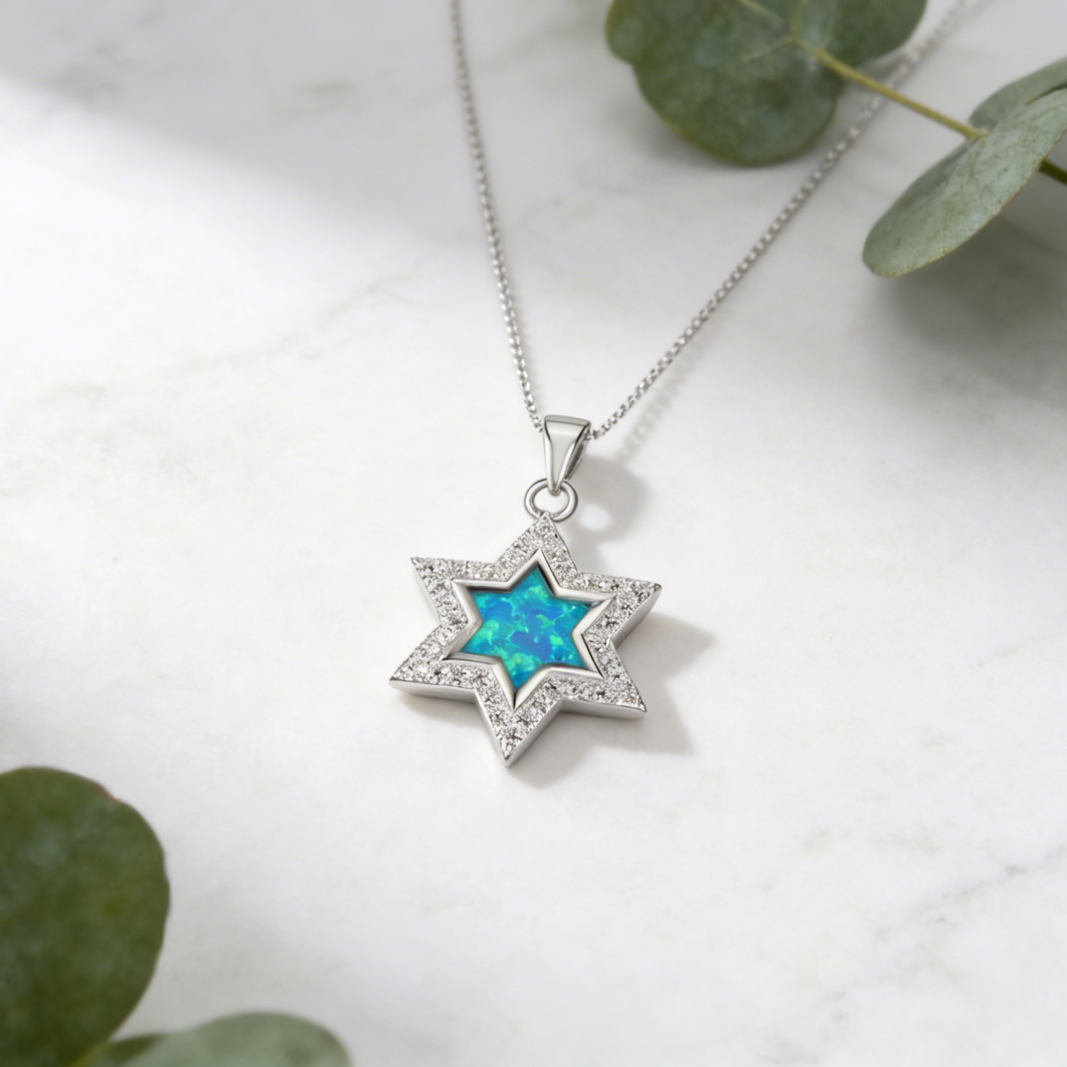 Collier Magen David opale bleue argent?