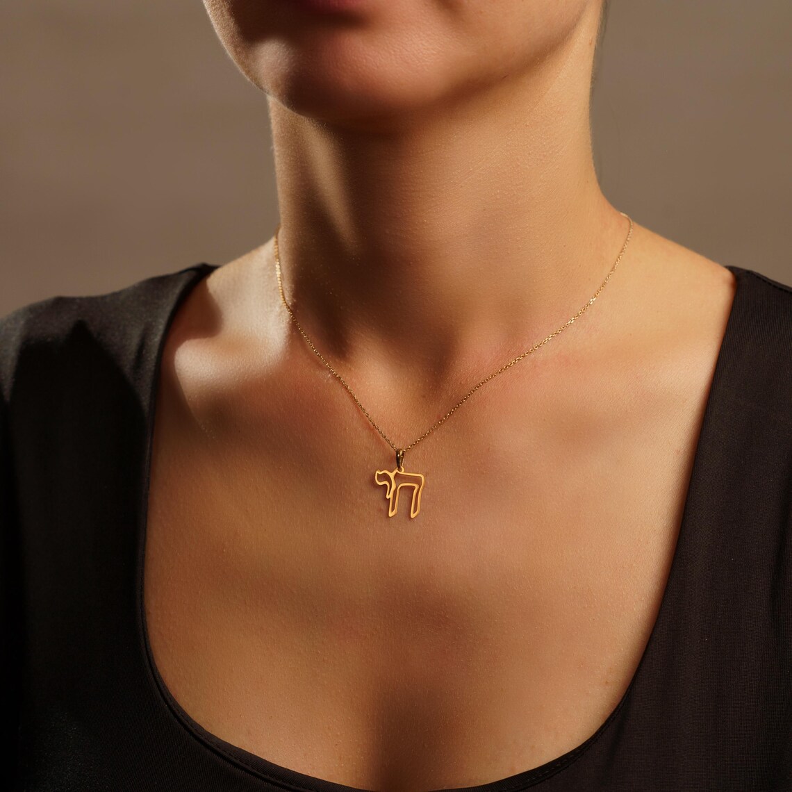 Collier Chaï doré en acier inoxydable – Image 3