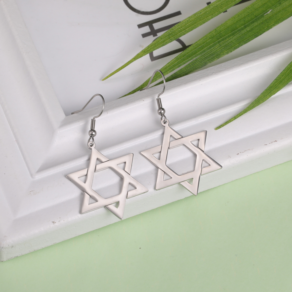 Boucles d’oreilles Magen David creuses argentées